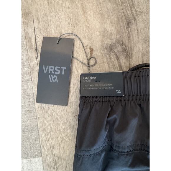 VRST Everyday Shorts Mens Small Graphic Charcoal Gray 5 Inch Lined Swim Gym NWT - Picture 5 of 6